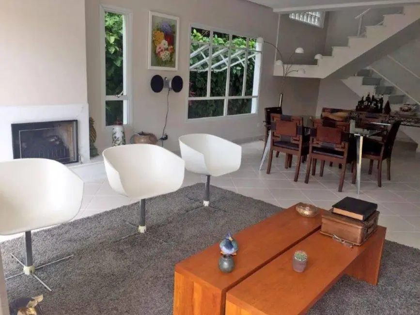 Casa com 4 quartos à venda, 300m2 em Alphaville, Santana De Parnaiba - SP - imagem 9 Foto 9 de Casa com 4 quartos à venda, 300m2 em Alphaville, Santana De Parnaiba - SP