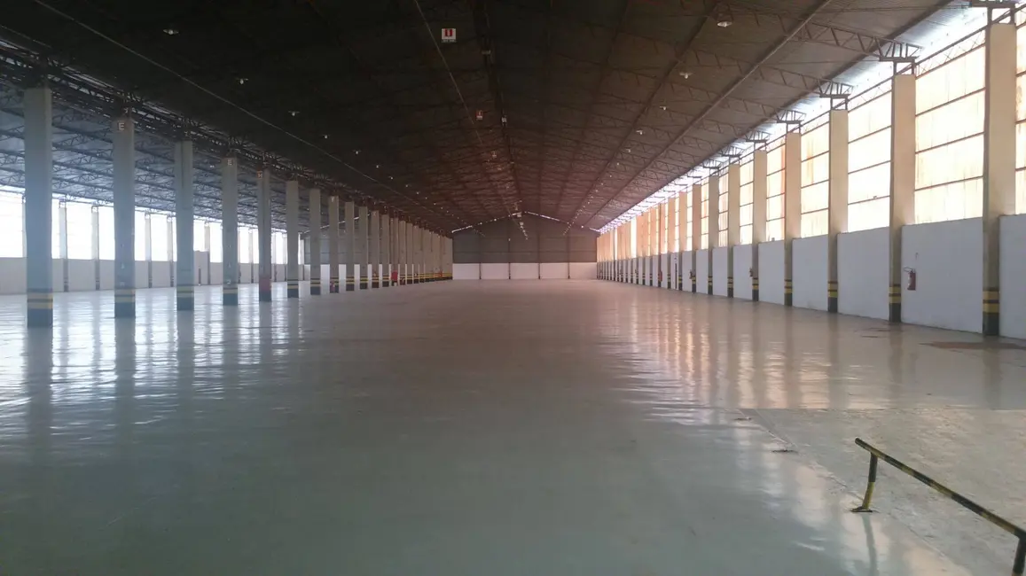 Foto 2 de Armazém / Galpão à venda e para alugar, 15000m2 em Sítio Pedra Bonita, Jandira - SP