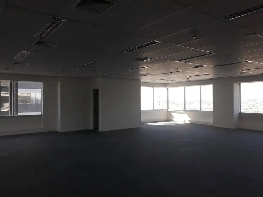 Sala Comercial para alugar, 958m2 em Barueri - SP - imagem 3 Foto 3 de Sala Comercial para alugar, 958m2 em Barueri - SP