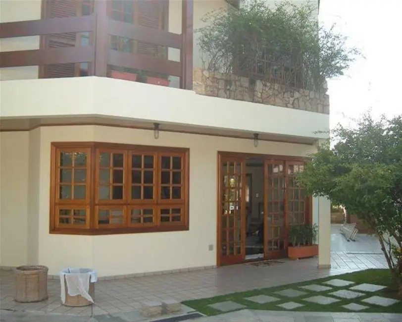 Casa com 4 quartos à venda e para alugar, 450m2 em Alphaville Residencial Dois, Barueri - SP - imagem 9 Foto 9 de Casa com 4 quartos à venda e para alugar, 450m2 em Alphaville Residencial Dois, Barueri - SP