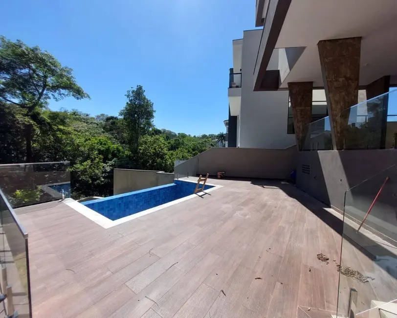 Foto 2 de Casa com 3 quartos à venda, 300m2 em Tarumã, Santana De Parnaiba - SP