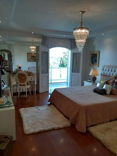 Casa com 5 quartos à venda, 540m2 em Alphaville, Santana De Parnaiba - SP - imagem 3 Foto 3 de Casa com 5 quartos à venda, 540m2 em Alphaville, Santana De Parnaiba - SP