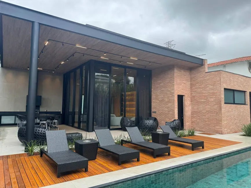 Foto 1 de Casa com 4 quartos à venda, 703m2 em Alphaville Residencial Um, Barueri - SP