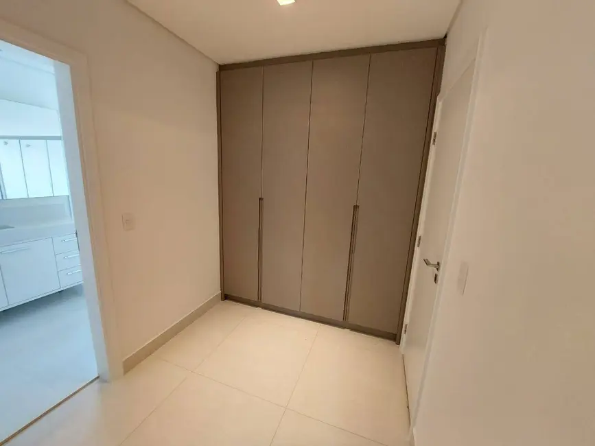 Foto 2 de Casa com 4 quartos à venda e para alugar, 562m2 em Alphaville, Santana De Parnaiba - SP