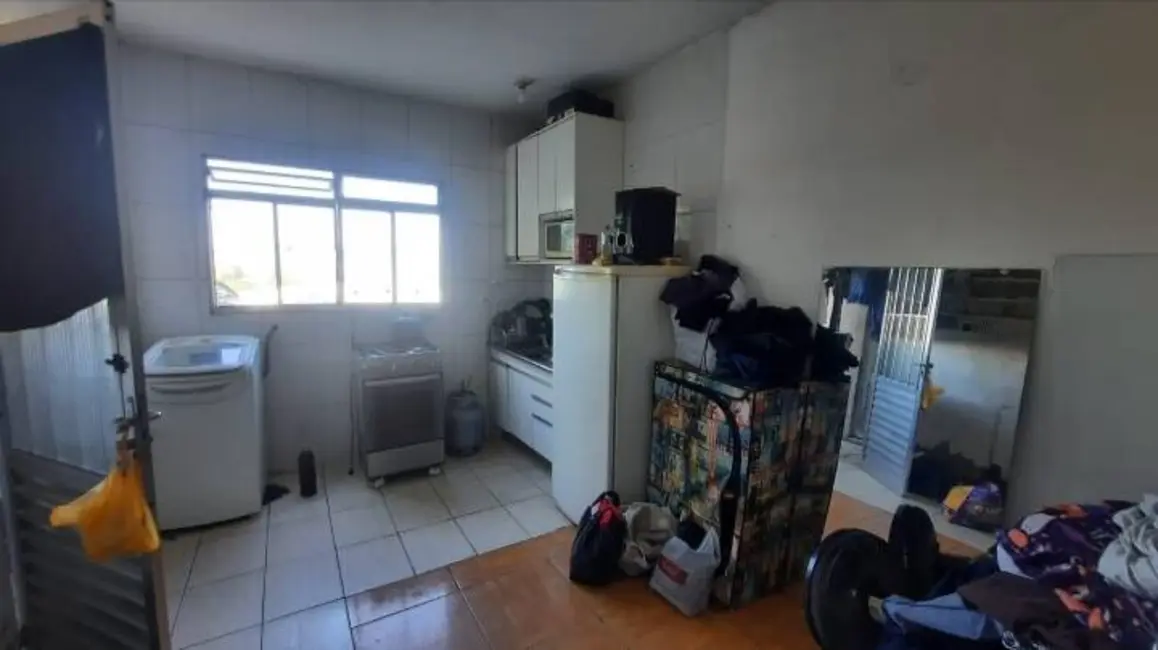 Foto 3 de Casa com 2 quartos à venda e para alugar, 150m2 em Jardim Tupanci, Barueri - SP