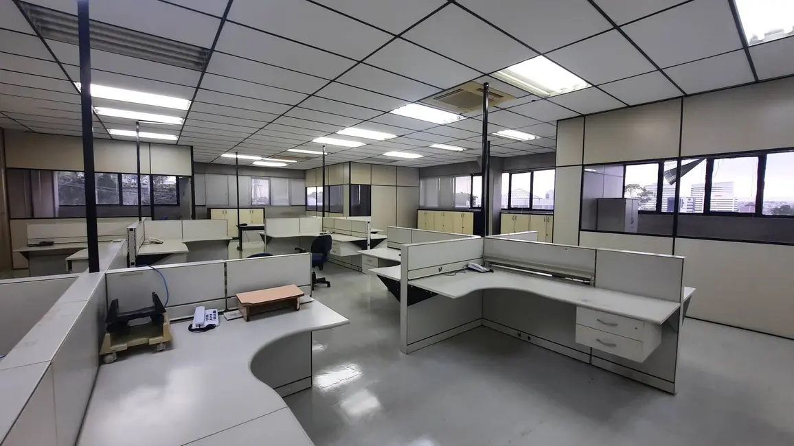 Armazém / Galpão para alugar, 4500m2 em Tamboré, Barueri - SP - imagem 4 Foto 4 de Armazém / Galpão para alugar, 4500m2 em Tamboré, Barueri - SP