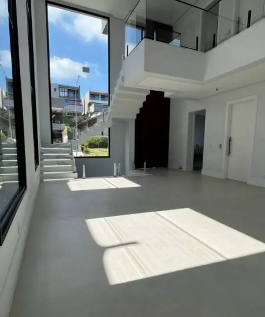 Casa com 4 quartos à venda, 604m2 em Alphaville, Santana De Parnaiba - SP - imagem 8 Foto 8 de Casa com 4 quartos à venda, 604m2 em Alphaville, Santana De Parnaiba - SP