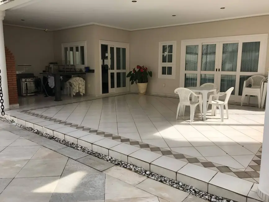 Foto 2 de Casa com 5 quartos para alugar, 612m2 em Alphaville, Santana De Parnaiba - SP