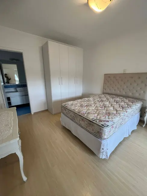 Casa com 3 quartos para alugar, 360m2 em Alphaville, Santana De Parnaiba - SP - imagem 5 Foto 5 de Casa com 3 quartos para alugar, 360m2 em Alphaville, Santana De Parnaiba - SP