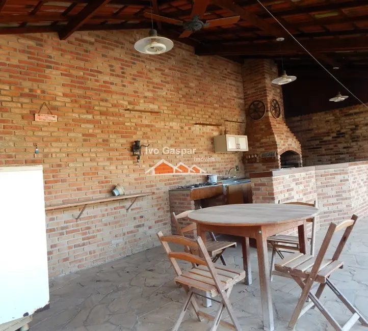 Foto 3 de Casa com 4 quartos à venda, 1800m2 em Centro, Esmeraldas - MG