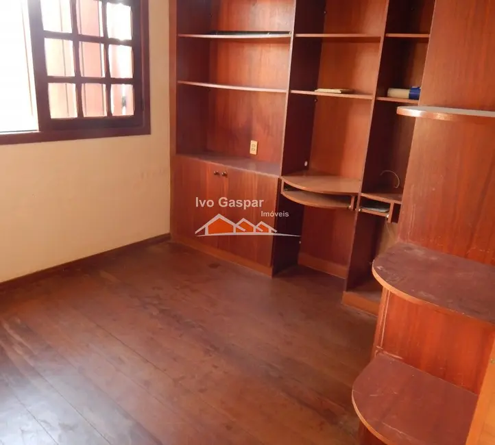 Foto 6 de Casa com 4 quartos à venda, 1800m2 em Centro, Esmeraldas - MG