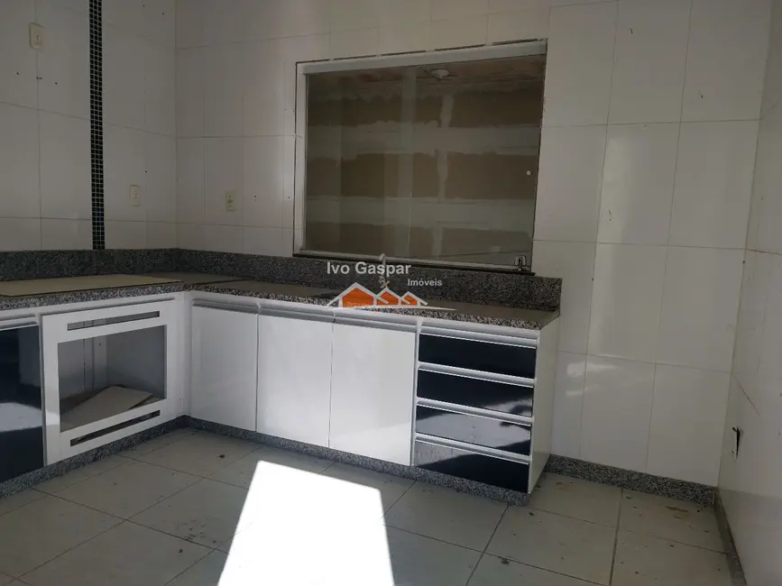 Foto 2 de Casa com 2 quartos à venda, 360m2 em Esmeraldas - MG