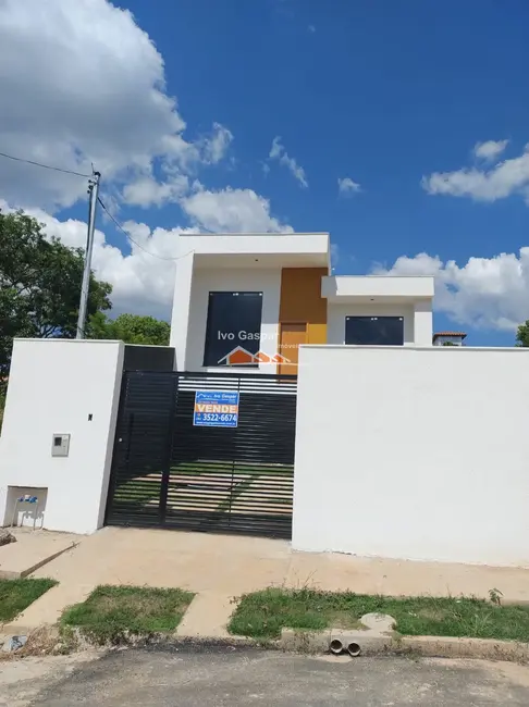 Foto 1 de Casa com 3 quartos à venda, 90m2 em Esmeraldas - MG