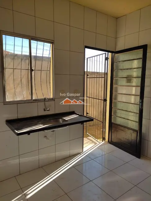 Casa com 2 quartos à venda, 180m2 em Esmeraldas - MG - imagem 5 Foto 5 de Casa com 2 quartos à venda, 180m2 em Esmeraldas - MG