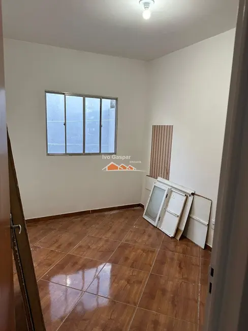 Casa com 2 quartos à venda, 60m2 em Esmeraldas - MG - imagem 5 Foto 5 de Casa com 2 quartos à venda, 60m2 em Esmeraldas - MG