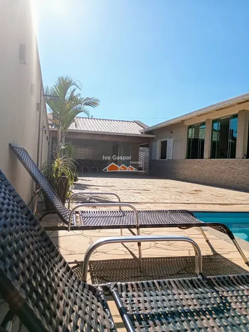 Casa com 3 quartos à venda, 250m2 em Esmeraldas - MG - imagem 5 Foto 5 de Casa com 3 quartos à venda, 250m2 em Esmeraldas - MG