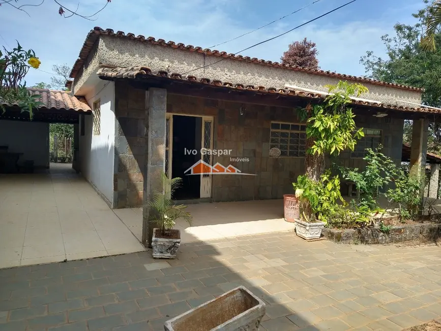 Foto 2 de Casa com 4 quartos à venda, 1000m2 em Esmeraldas - MG