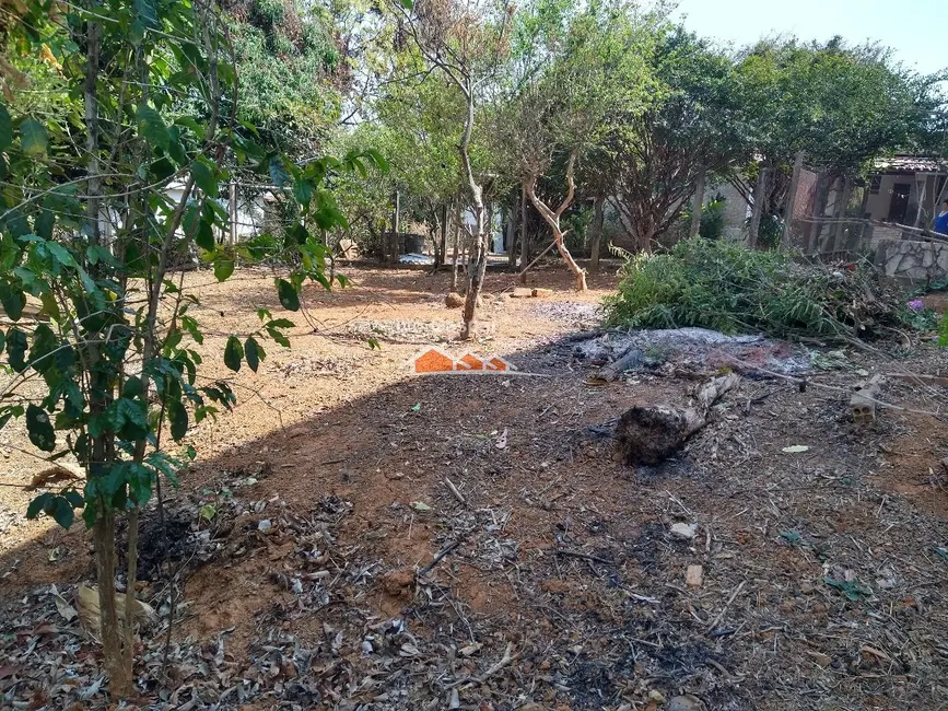 Casa com 4 quartos à venda, 1000m2 em Esmeraldas - MG - imagem 9 Foto 9 de Casa com 4 quartos à venda, 1000m2 em Esmeraldas - MG