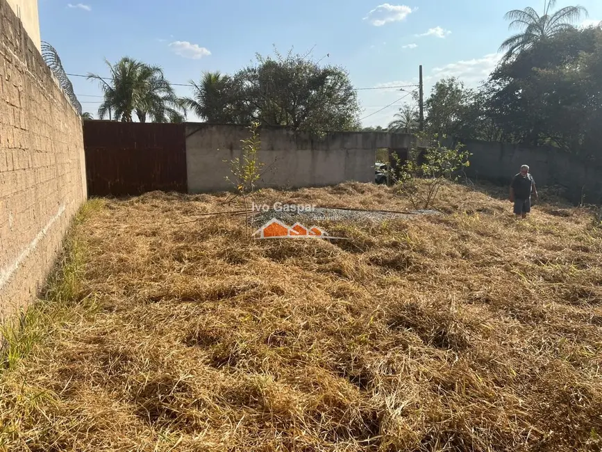 Foto 1 de Terreno / Lote à venda, 800m2 em Esmeraldas - MG