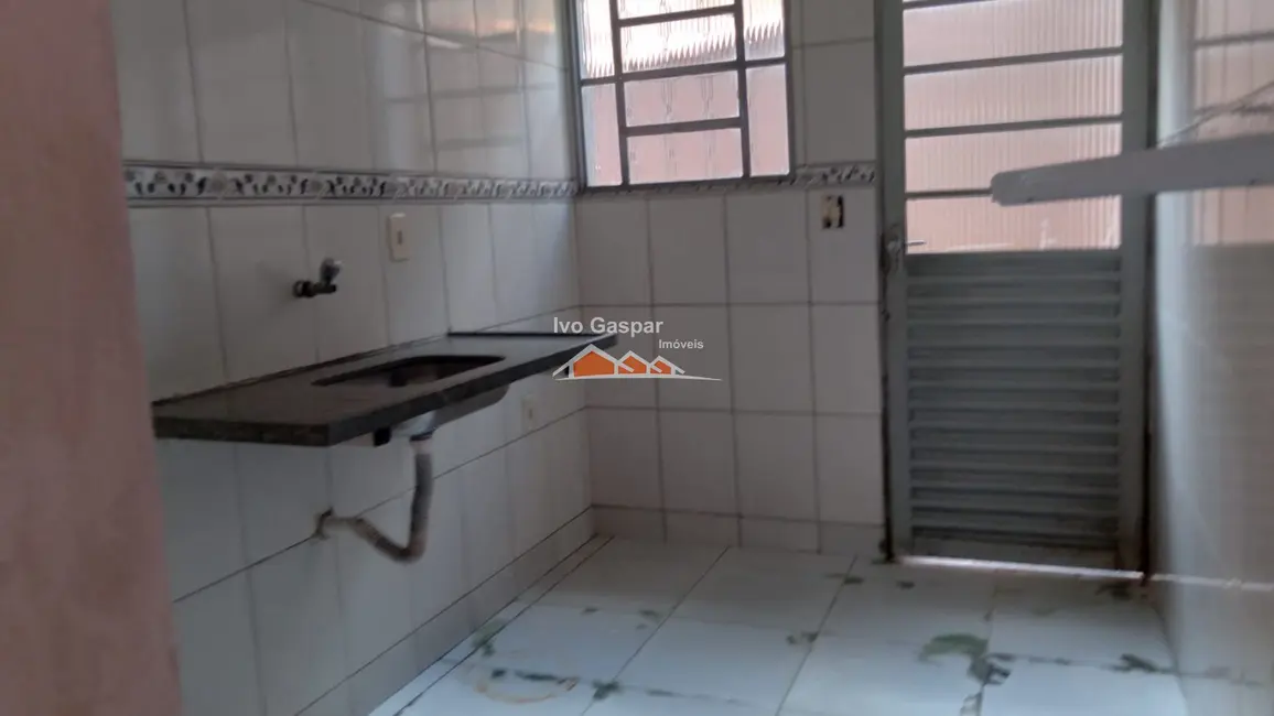Casa com 2 quartos à venda, 200m2 em Esmeraldas - MG - imagem 4 Foto 4 de Casa com 2 quartos à venda, 200m2 em Esmeraldas - MG