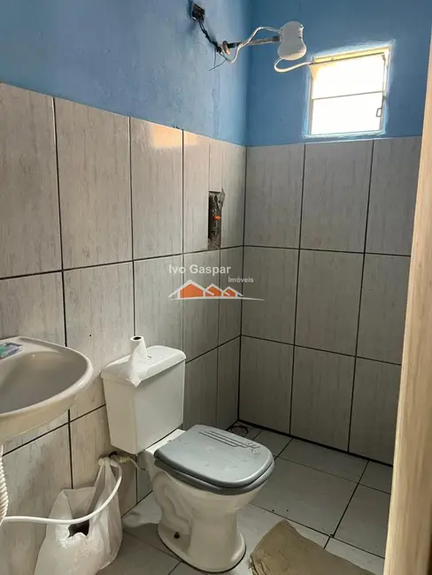 Foto 2 de Casa com 2 quartos à venda, 450m2 em Esmeraldas - MG