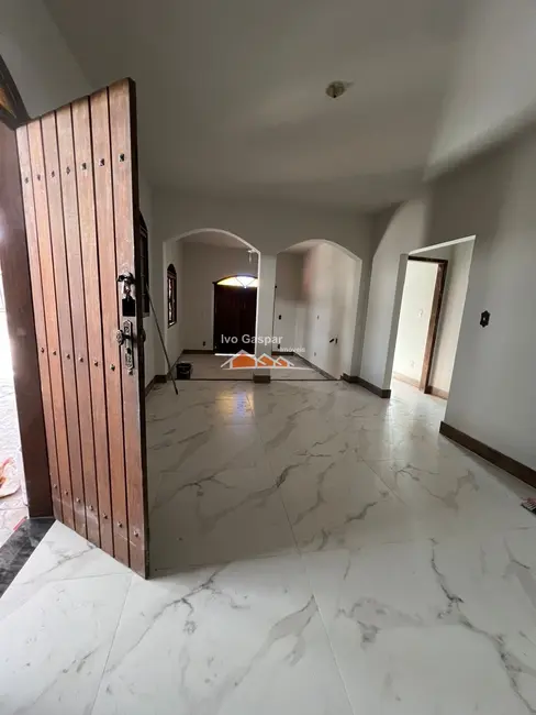 Casa com 4 quartos à venda, 450m2 em Centro, Esmeraldas - MG - imagem 5 Foto 5 de Casa com 4 quartos à venda, 450m2 em Centro, Esmeraldas - MG