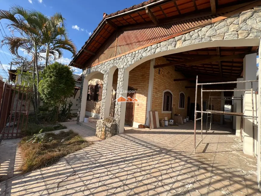 Casa com 4 quartos à venda, 450m2 em Centro, Esmeraldas - MG - imagem 4 Foto 4 de Casa com 4 quartos à venda, 450m2 em Centro, Esmeraldas - MG