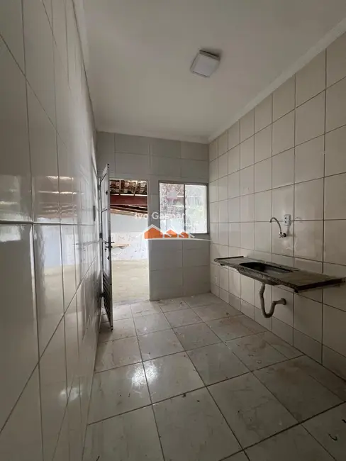 Foto 4 de Casa com 2 quartos à venda, 180m2 em Esmeraldas - MG