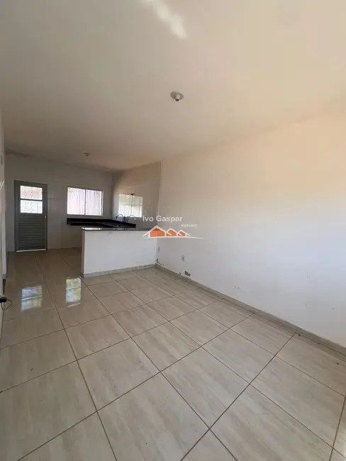 Casa com 2 quartos à venda, 220m2 em Esmeraldas - MG - imagem 1 Foto 1 de Casa com 2 quartos à venda, 220m2 em Esmeraldas - MG