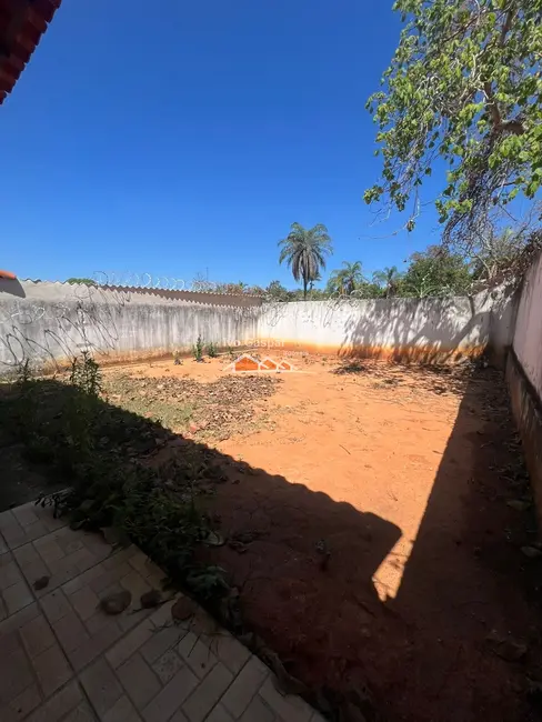 Casa com 2 quartos à venda, 220m2 em Esmeraldas - MG - imagem 3 Foto 3 de Casa com 2 quartos à venda, 220m2 em Esmeraldas - MG