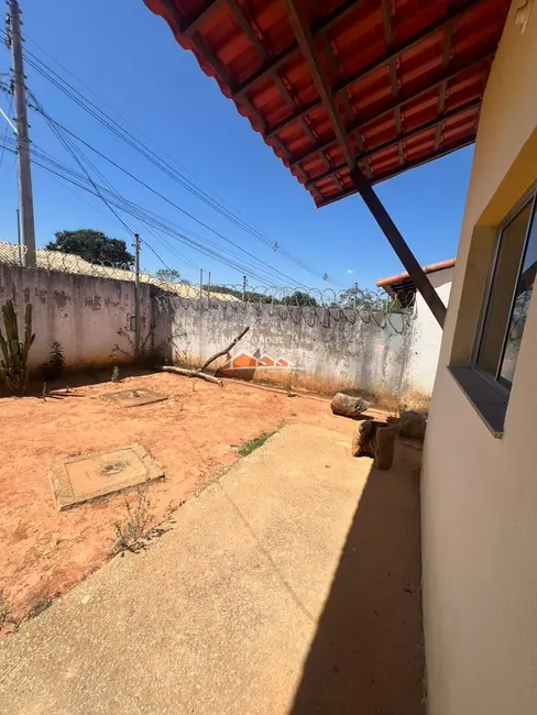 Casa com 2 quartos à venda, 220m2 em Esmeraldas - MG - imagem 8 Foto 8 de Casa com 2 quartos à venda, 220m2 em Esmeraldas - MG