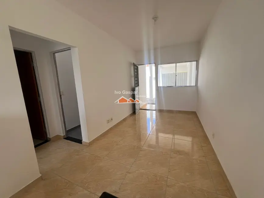Casa com 2 quartos à venda, 180m2 em Esmeraldas - MG - imagem 3 Foto 3 de Casa com 2 quartos à venda, 180m2 em Esmeraldas - MG