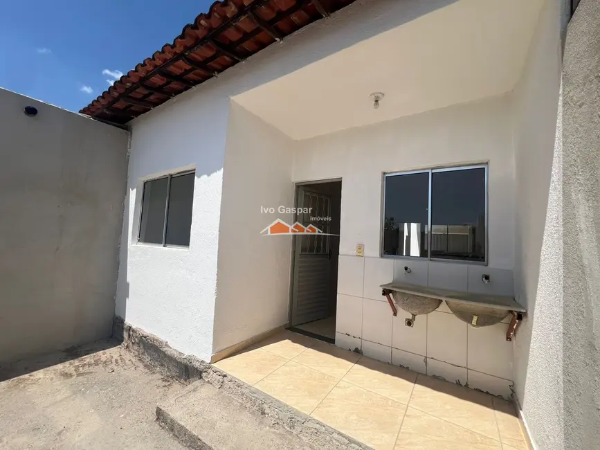 Casa com 2 quartos à venda, 180m2 em Esmeraldas - MG - imagem 1 Foto 1 de Casa com 2 quartos à venda, 180m2 em Esmeraldas - MG