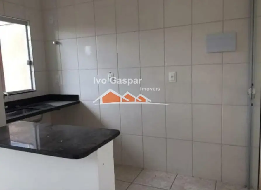 Foto 2 de Casa com 2 quartos à venda, 180m2 em Esmeraldas - MG