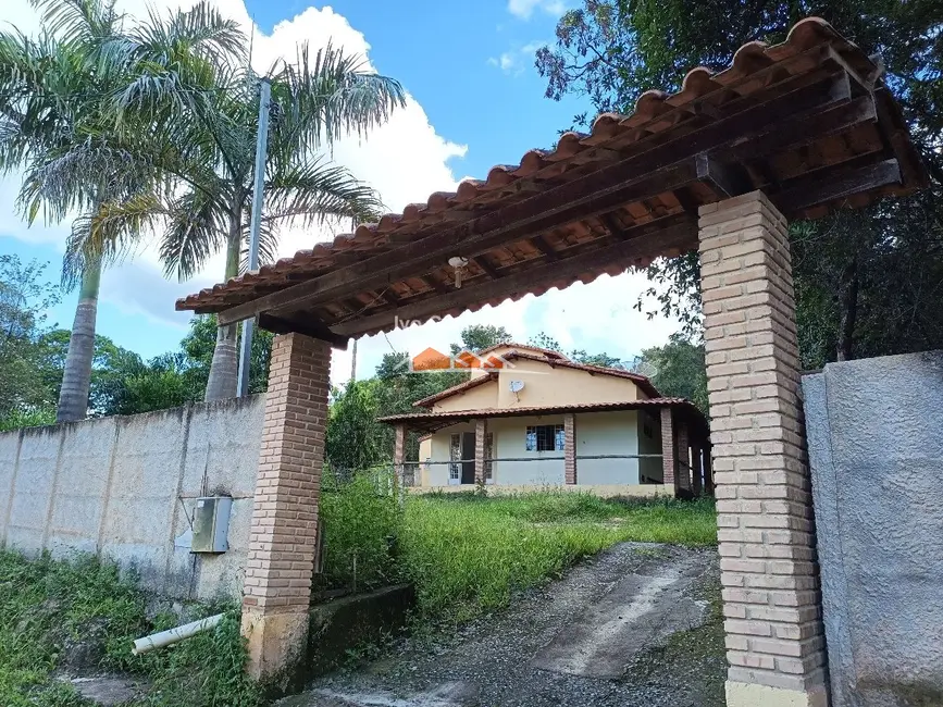 Sítio / Rancho com 3 quartos à venda, 1200m2 em Esmeraldas - MG - imagem 2 Foto 2 de Sítio / Rancho com 3 quartos à venda, 1200m2 em Esmeraldas - MG