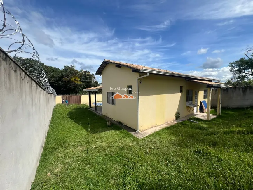 Foto 1 de Casa com 3 quartos à venda, 1000m2 em Esmeraldas - MG