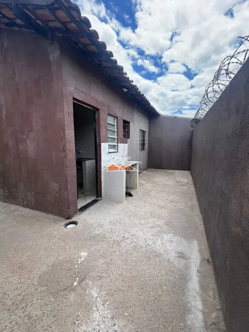 Foto 3 de Casa com 2 quartos à venda, 180m2 em Esmeraldas - MG