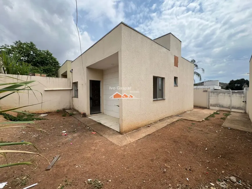 Foto 3 de Casa com 2 quartos à venda, 220m2 em Esmeraldas - MG