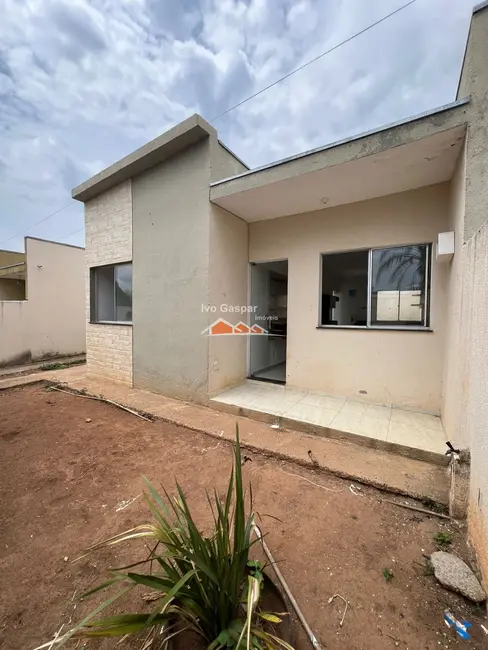 Foto 1 de Casa com 2 quartos à venda, 220m2 em Esmeraldas - MG