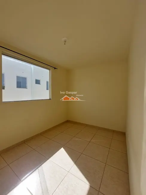Foto 2 de Apartamento com 2 quartos à venda, 80m2 em Tropeiros, Esmeraldas - MG