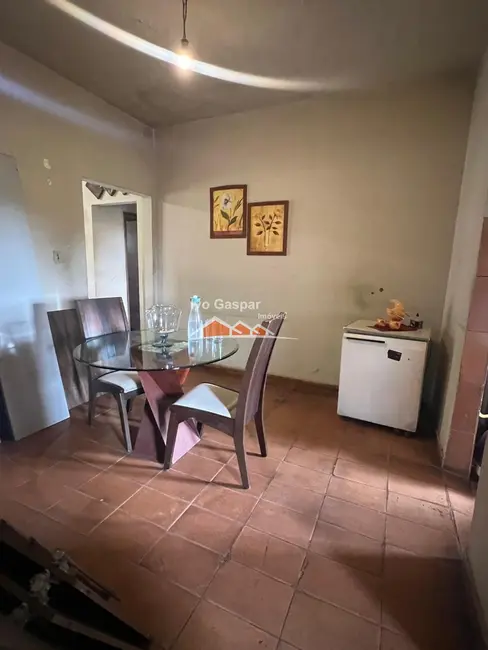 Foto 1 de Casa com 3 quartos à venda, 400m2 em Esmeraldas - MG