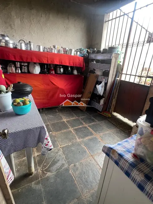 Foto 3 de Casa com 3 quartos à venda, 400m2 em Esmeraldas - MG