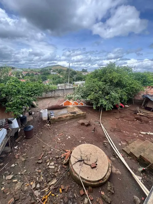 Foto 4 de Casa com 3 quartos à venda, 400m2 em Esmeraldas - MG