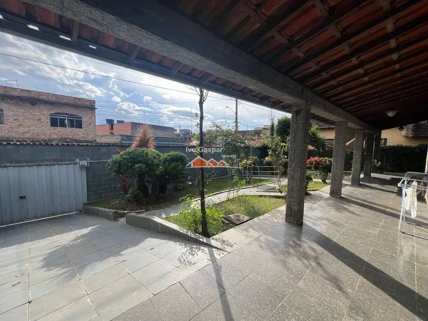 Foto 3 de Casa com 3 quartos à venda, 1100m2 em Centro, Esmeraldas - MG
