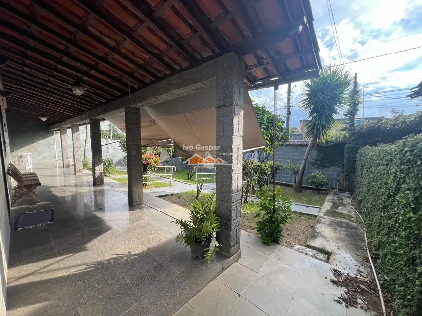 Foto 2 de Casa com 3 quartos à venda, 1100m2 em Centro, Esmeraldas - MG