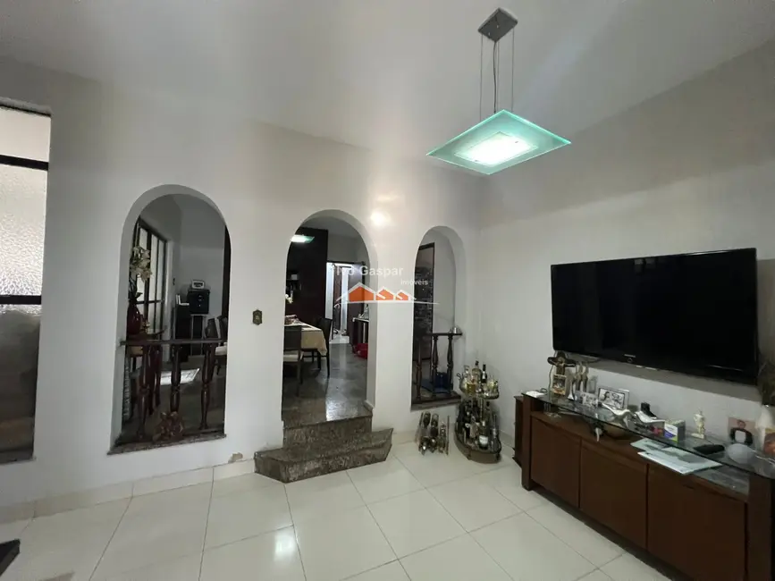 Foto 7 de Casa com 3 quartos à venda, 1100m2 em Centro, Esmeraldas - MG