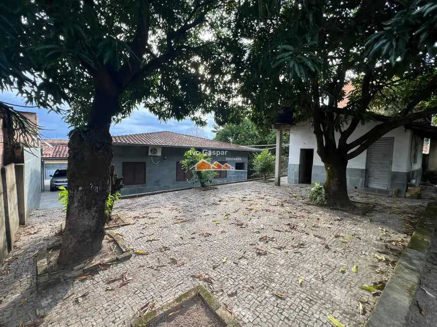 Foto 6 de Casa com 3 quartos à venda, 1100m2 em Centro, Esmeraldas - MG