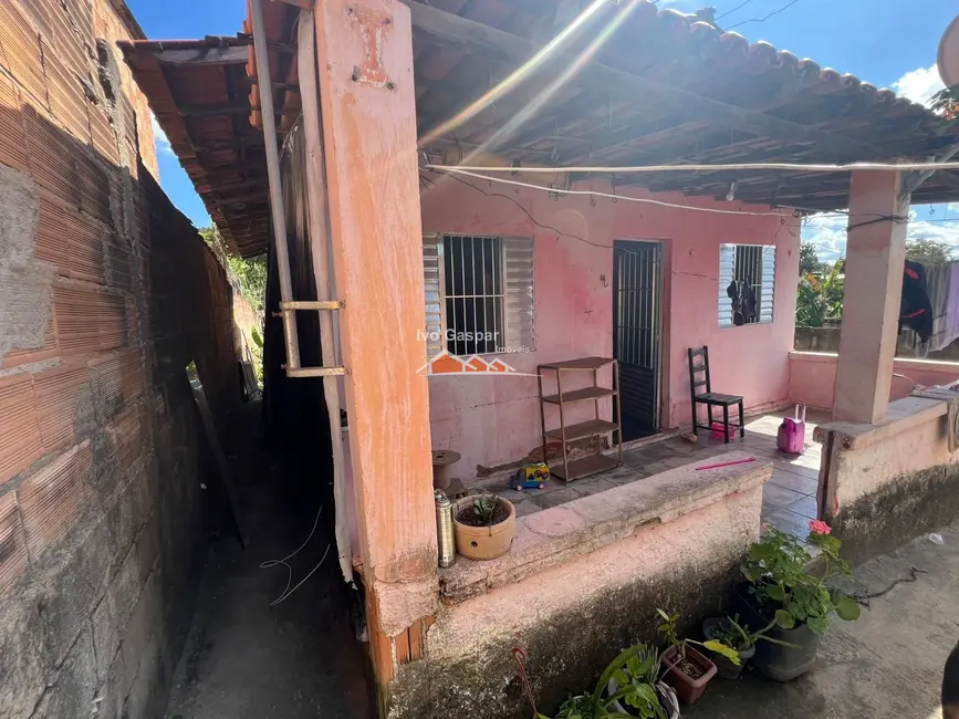 Casa com 2 quartos à venda, 80m2 em Esmeraldas - MG - imagem 1 Foto 1 de Casa com 2 quartos à venda, 80m2 em Esmeraldas - MG