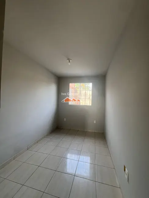 Foto 3 de Casa com 2 quartos à venda, 80m2 em Esmeraldas - MG