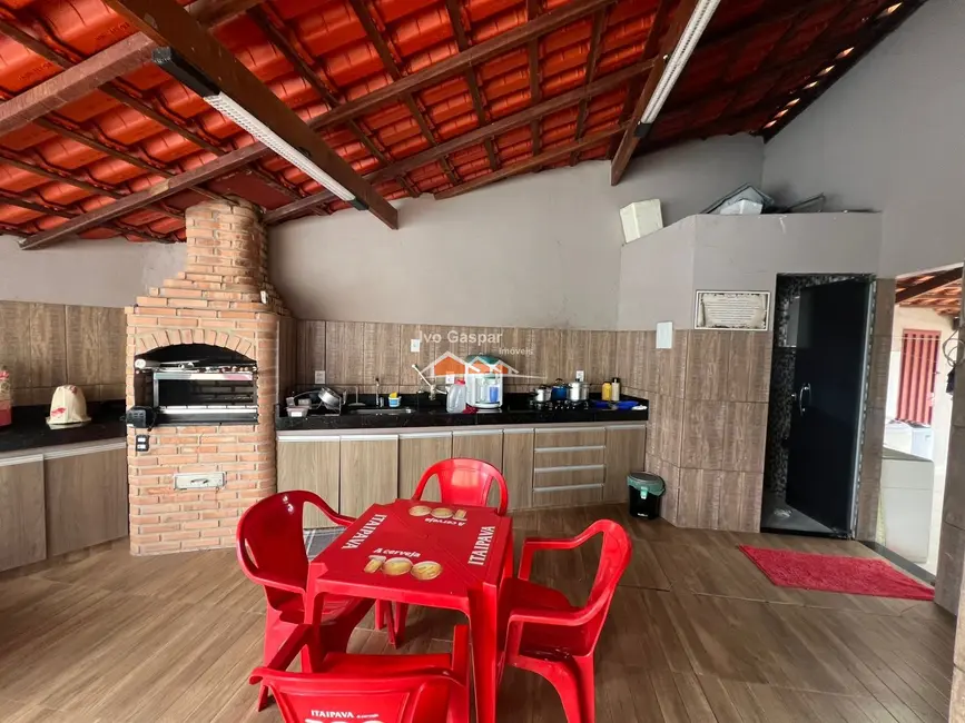 Casa com 3 quartos à venda, 250m2 em Esmeraldas - MG - imagem 1 Foto 1 de Casa com 3 quartos à venda, 250m2 em Esmeraldas - MG